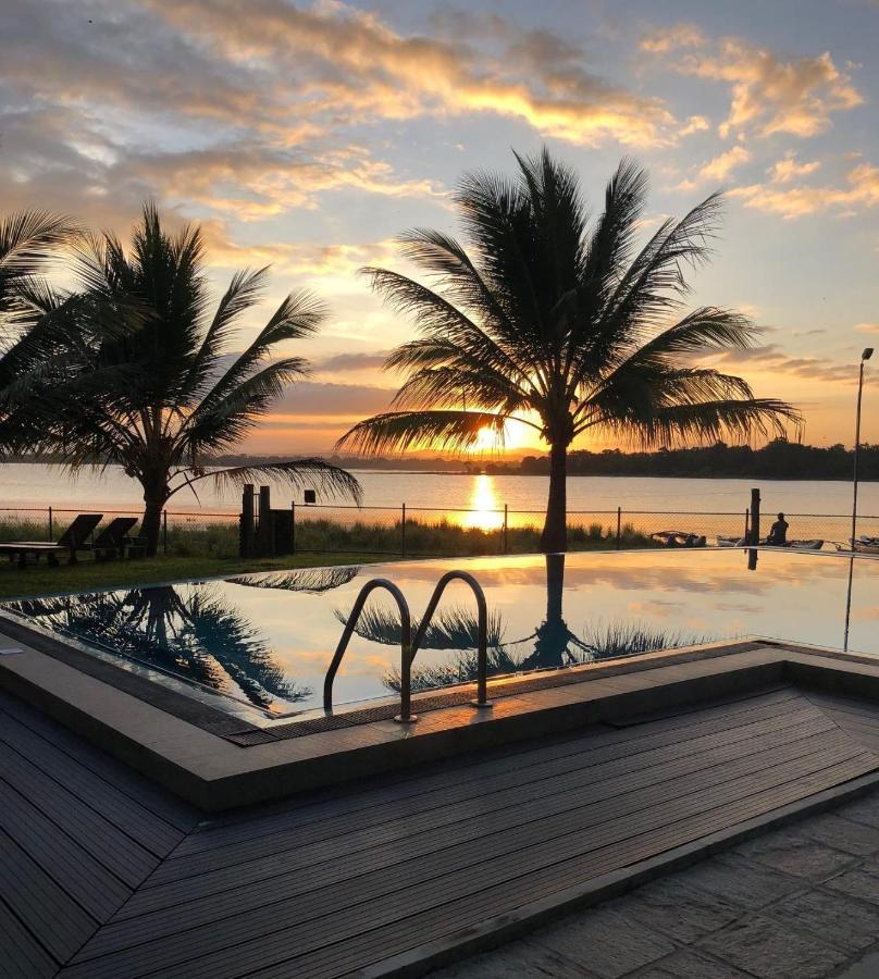 Hotel Lake Park Полоннарува Экстерьер фото